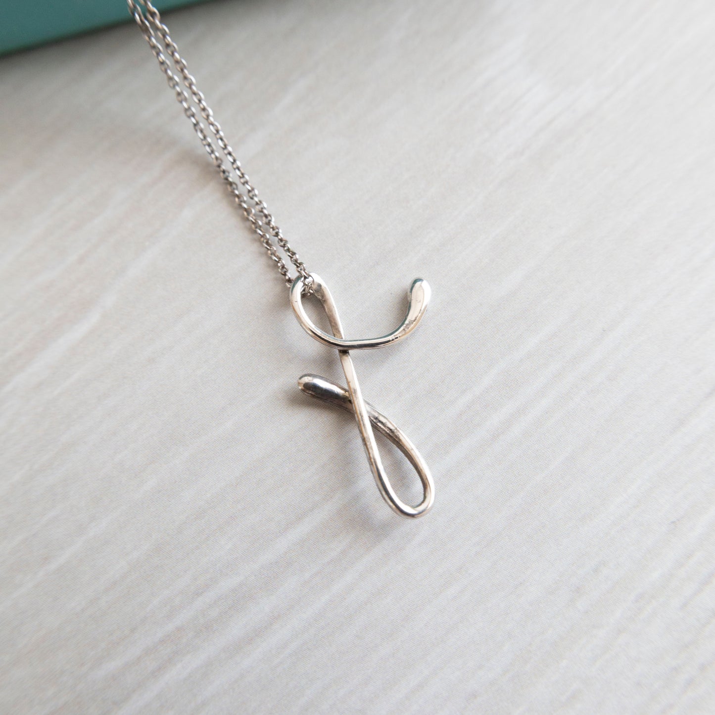 TIFFANY & Co. 'y' ネックレス