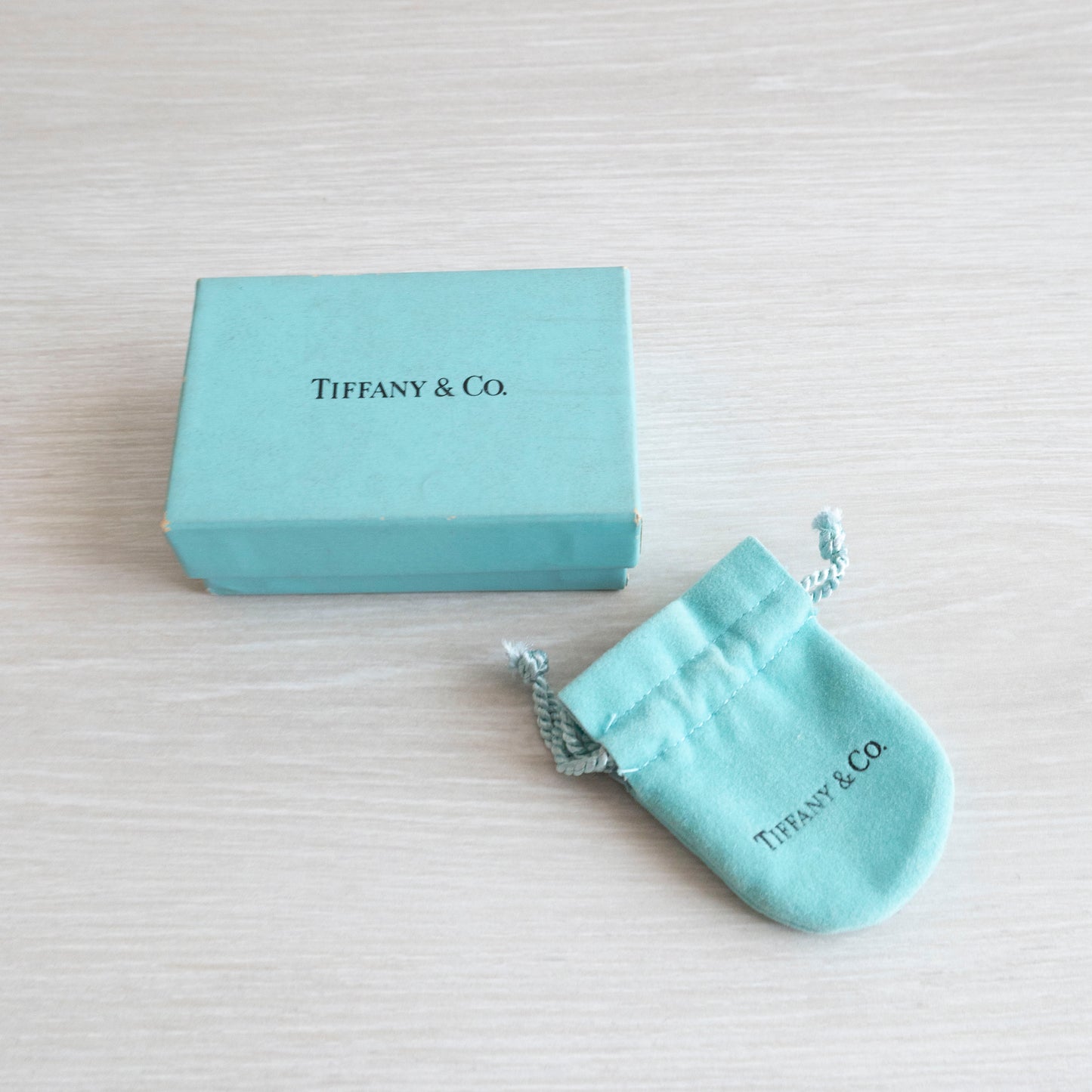 TIFFANY & Co. 'y' ネックレス